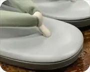 艶消し草履にツボ変わり本天花緒　前壷