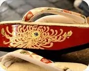 乱菊柄蒔絵付ぽっくりに名物裂福林花緒　花緒