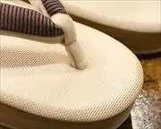ＥＶＡ草履に紬福林花緒　前壷