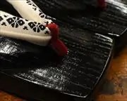 捌き三味舟形に博多織福林花緒　前壷