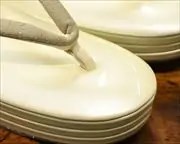 3分3枚本革草履に爪唐草柄印伝花緒　前壷