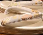 ３分３枚本革草履に名物裂福林花緒　花緒