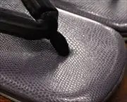 トカゲ柄草履にお仕立て花緒　前壷