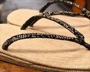 麻織風草履に葡萄柄印伝花緒　花緒