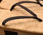 表付き大千両に市松柄印伝花緒　花緒