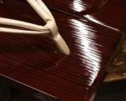 糸春雨真角にエナメル一本どっこ花緒　前壷