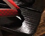 捌き相三味に市松柄福林花緒　前壷