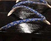 黒捌き真角に武田菱柄印伝花緒　花緒