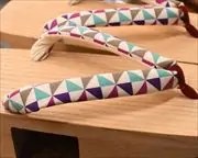 相千両に風車柄花緒　花緒