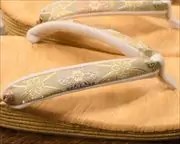 ３の７枚芯南部表草履に名物裂福林花緒　花緒