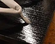 黒捌き真角にタピール丸花緒　前壷