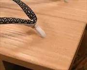 ツボ下がり真角に印伝江戸褄花緒　前壷