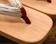芳町に矢絣柄福林花緒　前壷