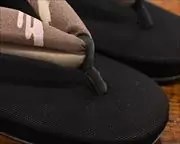 帆布草履に持ち込み花緒　前壷