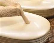 ３分３枚本革草履に柄入り罠ビロード花緒　前壷