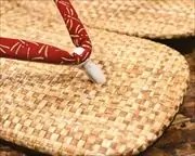 パナマ市松草履に蜻蛉柄印伝花緒　前壷