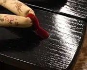 黒捌き相三味に百鬼夜行柄花緒　前壷