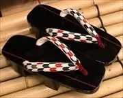 クシ目芳町に矢絣柄花緒