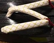 黒捌き舟形に網目柄花緒　花緒
