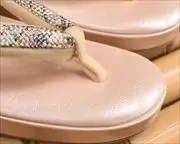 型押しリング草履に組紐福林花緒　前壷