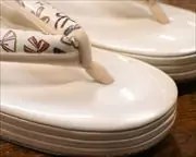 ３分３枚本革草履にリボン柄文庫革福林花緒　前壷