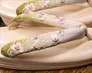 ２の３枚芯本革草履に刺繍花柄花緒　花緒