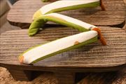 焼き砥の粉芳町に福林花緒　花緒