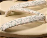 艶消し草履に鳥獣戯画柄福林花緒　花緒