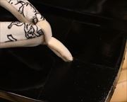 市松相三味に鳥獣戯画柄福林花緒　前壷