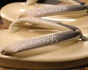 3分3枚本革草履に花柄ぼかし福林花緒　花緒