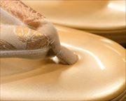 ２ノ３枚芯本革草履に名物裂福林花緒　前壷