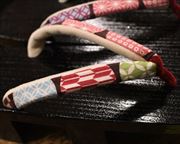 捌き芳町に寄せ柄内玉花緒　花緒