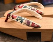 帆布草履に交差縞柄ふすべ印伝江戸褄花緒　花緒