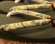 帆布草履に鳥柄花緒　花緒