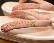 ３分３枚本革草履に花柄刺繍花緒　花緒