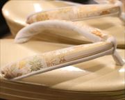 ５分３枚本革草履に名物裂福林花緒　花緒