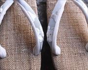 本麻草履にウサギ柄刺繍花緒　花緒