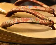 本革草履に花柄花緒　花緒