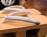 相角に南風原両面浮花織花緒　前壷