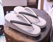 カレンブロッソに鮫小紋花緒