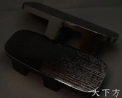 大下方下駄　黒捌き