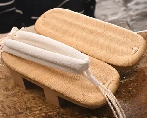 茶竹表付き大日光に白色罠ビロード花緒