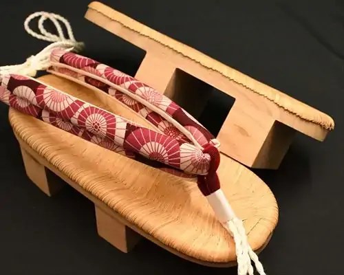相日光・茶竹に蛇の目傘柄花緒