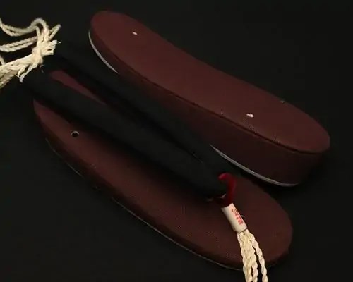 帆布草履に会津木綿花緒・赤ツボ