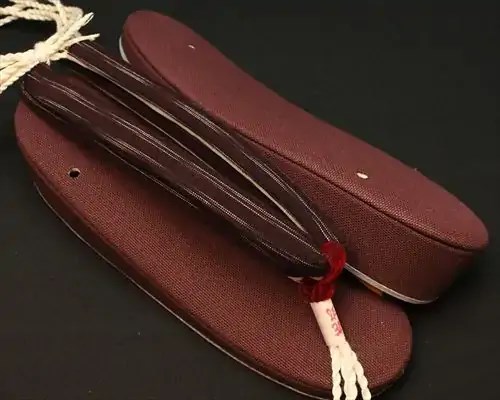 帆布草履に亀田縞花緒・赤ツボ