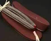 帆布草履（あずき）に亀田縞花緒・赤ツボ