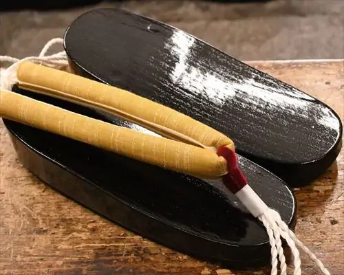 黒捌き舟形に会津木綿花緒