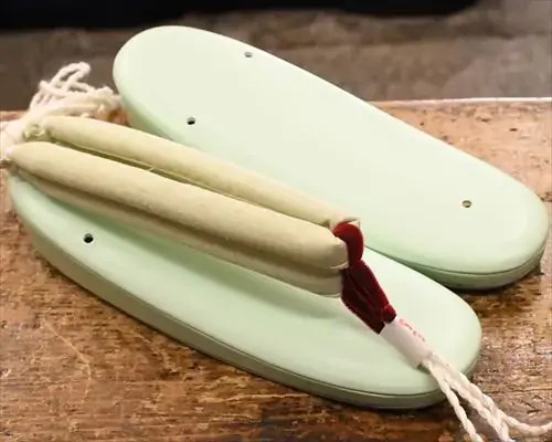 艶消し草履・淡緑に結城紬花緒