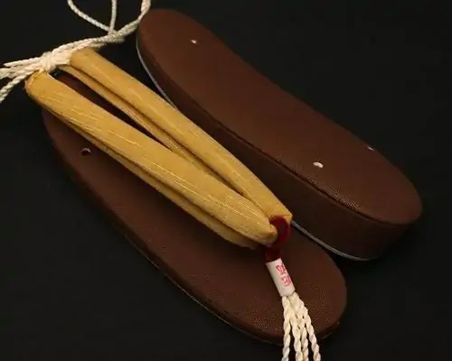 帆布草履に会津木綿花緒・赤ツボ