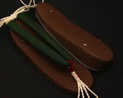 帆布草履に会津木綿花緒・赤ツボ